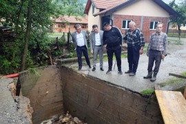 Usljed kiše prekinuta putna komunikacija u Ugljeviku, most potonuo