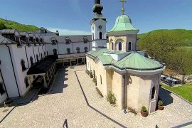 Bujica oštetila put do manastira Tavna
