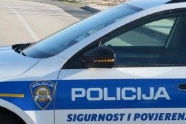Tinejdžera pregazio automobil kod Siska