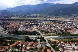 Daju zemljište za pet centi, samo da se radi