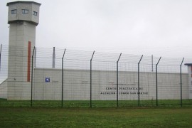 Talačka kriza u zatvoru u Francuskoj: Izbo dva čuvara pa se ...