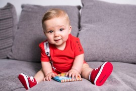 Beba zamalo umrla zbog poljupca