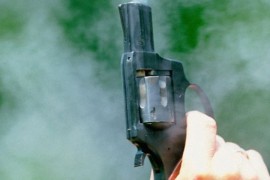 Prijetio sugrađaninu pa pucao iz pištolja