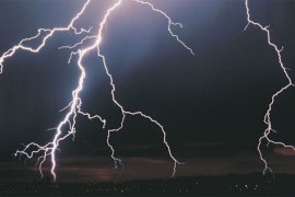 Muškarac preminuo od udara groma