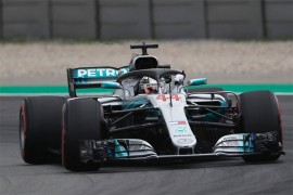 Hamilton najbrži u Francuskoj, ispred Botasa i Leklera