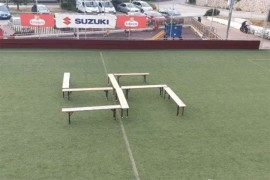 Nova svastika u Hrvatskoj: Kukasti krst od klupa na terenu za mali ...