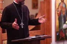 Sveštenici blagosiljaju šumu da bi je spasli od insekata