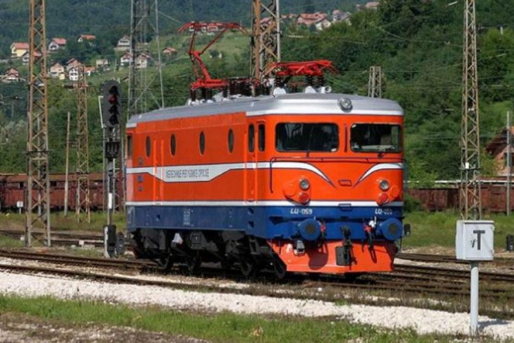 ŽRS ostale bez lokomotive i milionskog avansa