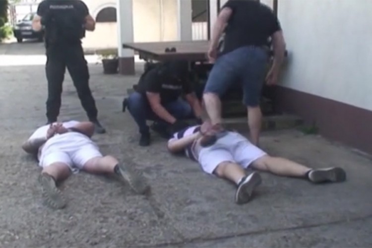 Heroin i marihuanu nabavljali u Crnoj Gori, a prodavali u Beogradu
