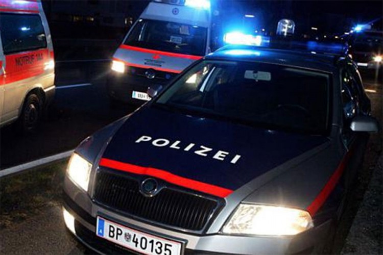 Srbin metlom napao frizera u Beču pa izboden makazama