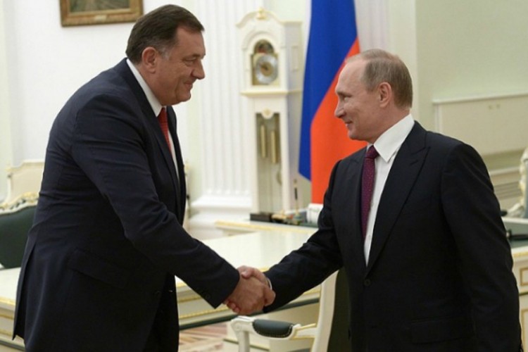 Dodik čestitao Putinu Dan Rusije