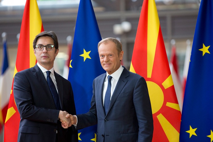 Tusk preporučio pregovore sa Skopljem i Tiranom