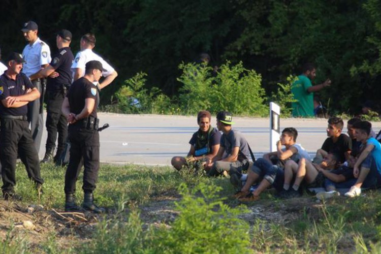 Migrant pucao iz plinskog pištolja