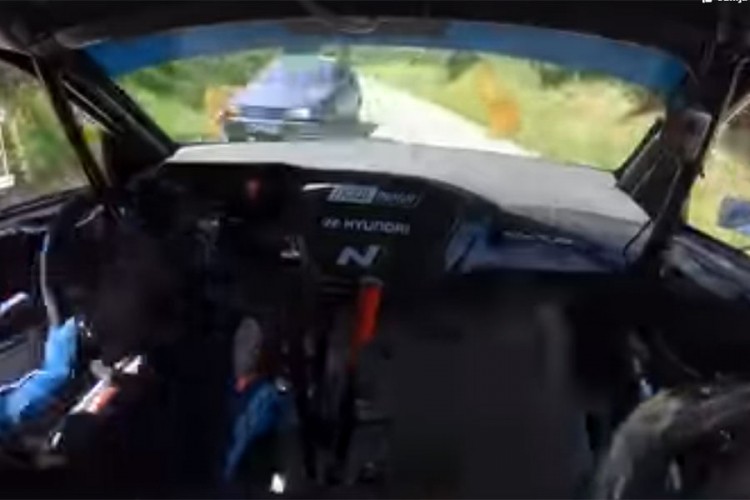 Slovenci izbjegli direktan sudar pa pobijedili na reliju (VIDEO)