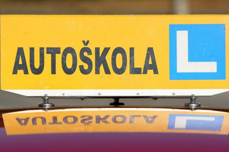 Topiću 22 mjeseca zatvora zbog mita za vozački
