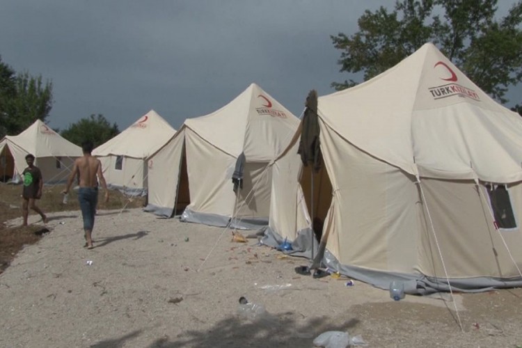 Ključa nezadovoljstvo na Vučjaku: Migranti žele u grad, policija ih vraća