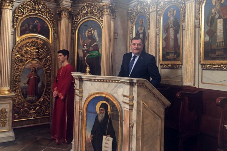 Dodik na liturgiji u crkvi Svetog Đorđa u Budimpešti