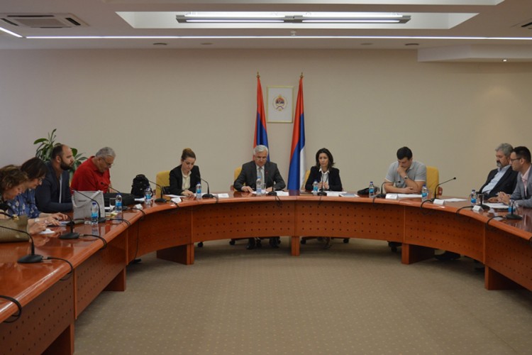 Upućeni odgovori Ustavnom sudu u vezi sa dva zakona