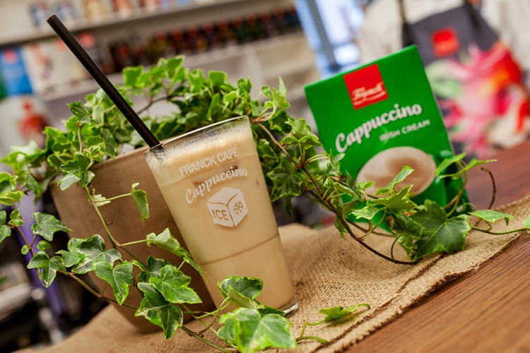 Idealno ljetno osvježenje u kafiću i kod kuće - Franck Hladni Cappuccino