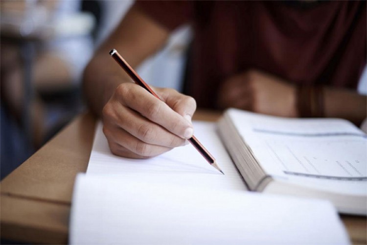 Završni test iz matematike protekao regularno