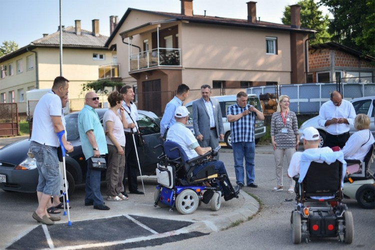 Uskoro još 50 rampi za lica sa invaliditetom