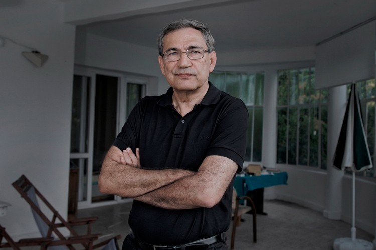 Orhan Pamuk potpisuje knjige u Sarajevu