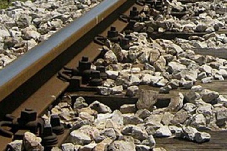 Voz iskočio iz šina, prekinut željeznički saobraćaj između Jošavke i Čelinca