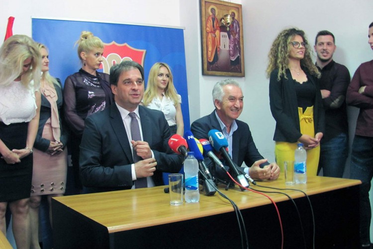 Govedarica otvara put Šaroviću da preuzme SDS