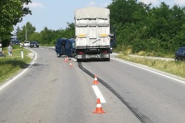 Jedna osoba poginula u sudaru renoa i kamiona kod Modriče