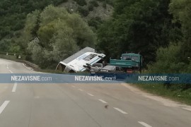 Prevrnuo se autobus kod Mrkonjić Grada