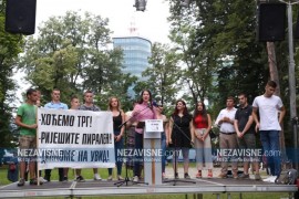 Poslanici opozicije protestvovali u banjalučkom parku "Mladen ...
