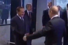 Putin se na aerodromu sastao sa Berluskonijem