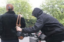 Ženi sa ramena otrgnuo torbu u kojoj je bilo 300.000 KM