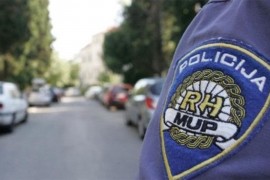 Dalmatinku terete da je imala polni odnos sa sinom