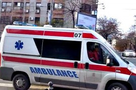 Opasne hemikalije prosute na ulici u Beogradu, jedna osoba prevezena u ...
