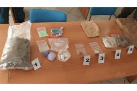 U pretresu 23 lica pronađena droga