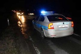 Ukrao komšijama auto, bježao od policije pa završio na krovu