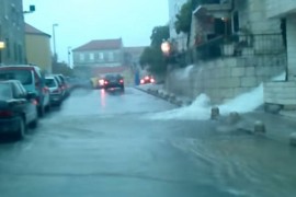 Nevrijeme u Makarskoj, poplavljeni podrumi i radnje