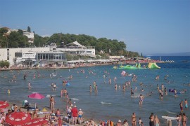 Masovna tuča turista u Splitu, uhapšena dva Norvežana