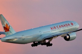 Avion sletio zbog turbulencija, više desetina ljudi povrijeđeno