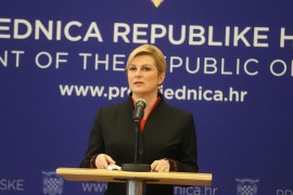 Kitarović: Policija prema migrantima postupa zakonito, prisila u ...