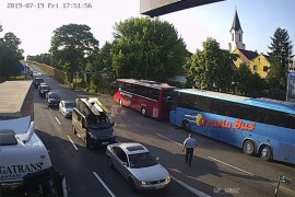 Gužva na prelazu Gradiška iz oba smjera