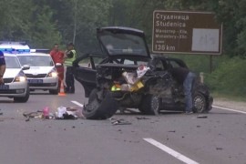 Uletio u svadbenu kolonu i poginuo, sedmoro povrijeđenih