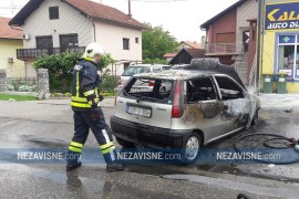 Zapalio se auto u Trnu