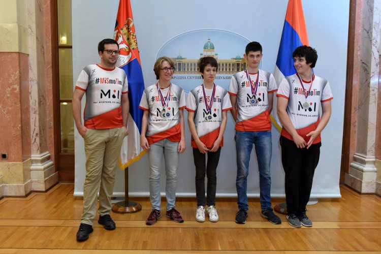 Četiri gimnazijalca, a osam medalja