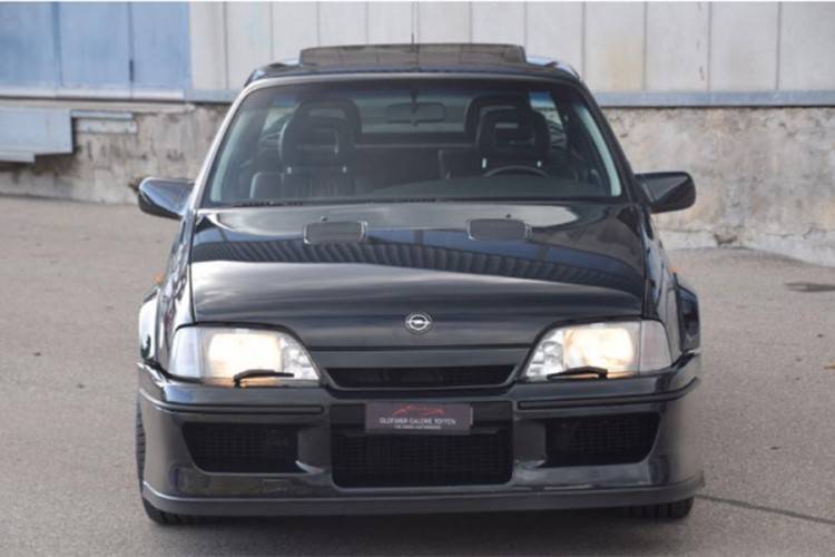 Prodaje se najočuvaniji Opel Lotus Omega, pogledajte cijenu