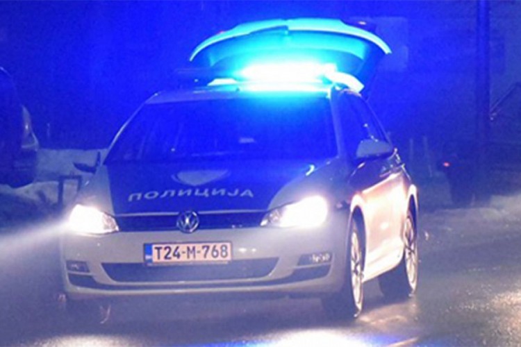 Automobil na krovu, ima povrijeđenih