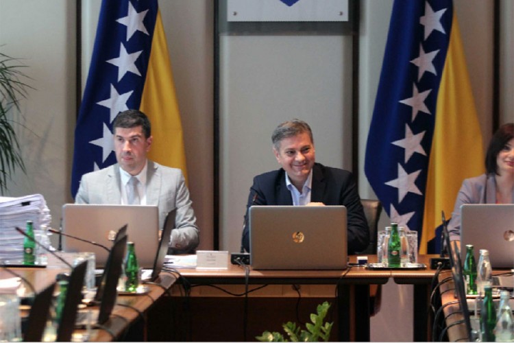 Zvizdićev kabinet hoće vojsku na granici