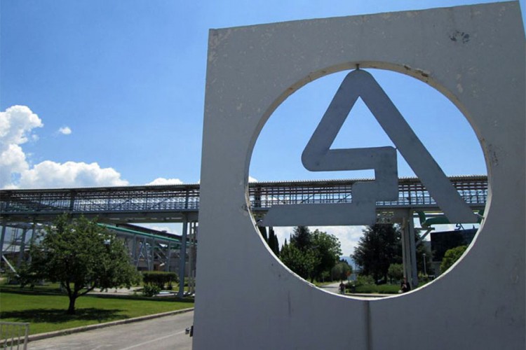 Nezadovoljni radnici Aluminija blokirali magistralni put M-17 kod Mostara