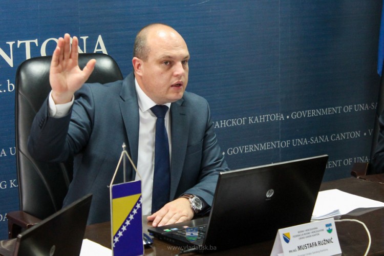 Ružnić: Neće biti masovnih otpuštanja prosvjetara